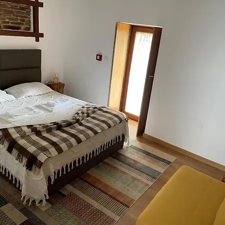 Casa De Xisto Ti Lucilia *