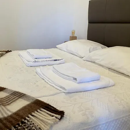Casa De Xisto Ti Lucilia